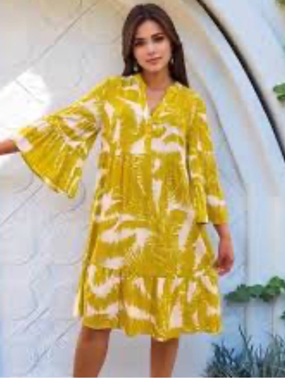 NWT Mlle Gabrielle Lime green and white Palm-Print tiered midi Dress, Size M